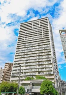 東京都新宿区四谷4【マンション】の外観