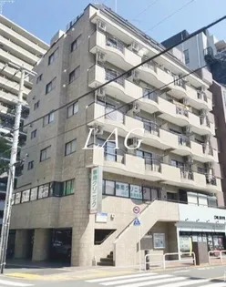 巷岡ビルの画像