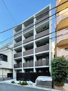 CREAL新宿【2階】の外観