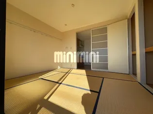 ツリートップYKS【2階】の内装