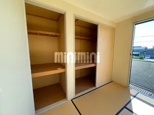 ツリートップYKS【2階】の内装