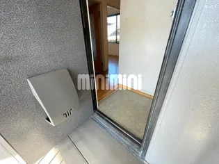 ツリートップYKS【2階】の玄関