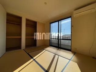 ツリートップYKS【2階】の居間