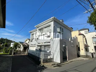 パレス六浦【2階】の外観