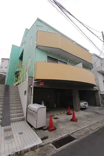 テニメント・ヒル【1階】の外観