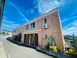 ラークヒル【2階】の外観