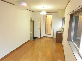 荘野ハイツ【1階】の居間