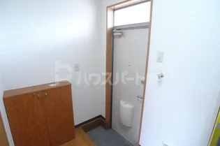 クラメゾン【2階】の玄関