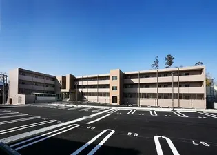 ロイヤルパークタウンB【3階】の外観