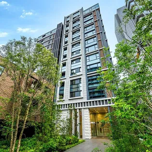 東京都新宿区南山伏町【マンション】の外観