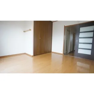 フラップハウス【1階】の居間