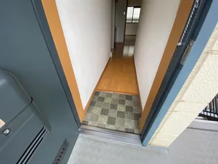 パティオ南烏山【3階】の玄関