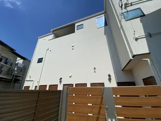 グラン・リベルタ仲宿【1階】の外観