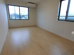 メロウヴィラII【2階】の居間