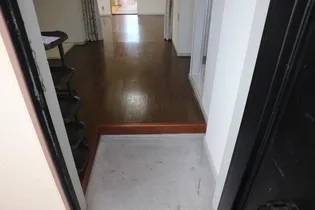 レジデンス11番館【3階】の玄関