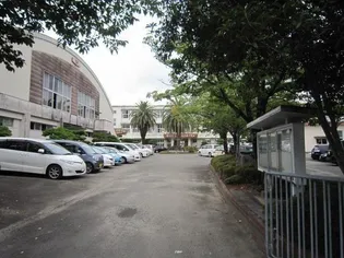 レジデンス11番館【3階】の周辺