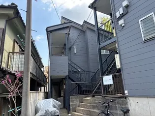 神奈川県川崎市高津区久本1【アパート】の外観