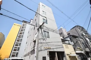 トレヴィの泉【5階】の外観