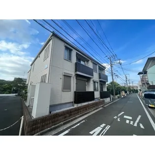 ファミール【2階】の外観
