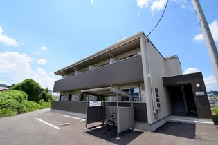 広島県三次市十日市西1【アパート】の外観
