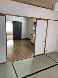 吉島マンション【2階】の居間