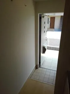 マリンハイツ【1階】の玄関