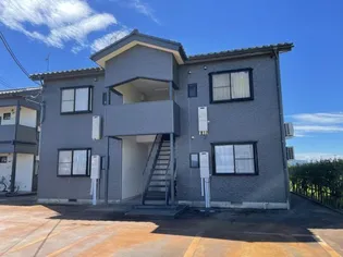 新潟県三条市新保【アパート】の外観