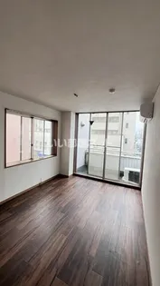 渡辺ビルの居間