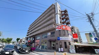 トラストビルの画像