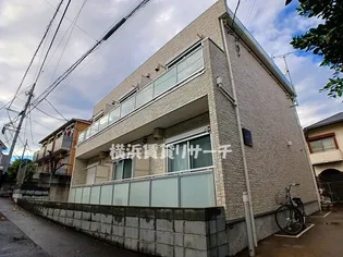 リブリ・反町・東神奈川【1階】の外観