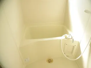 ヴィラアゼリア元町【2階】の風呂