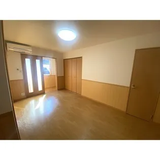 ティファニー【2階】の居間