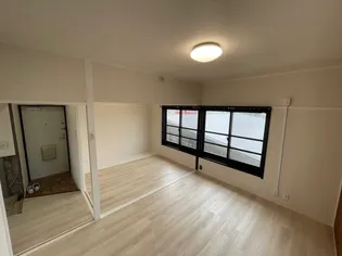 駿河ハイツ8号棟【3階】の外観