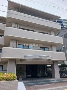 サンパレス【4階】の外観