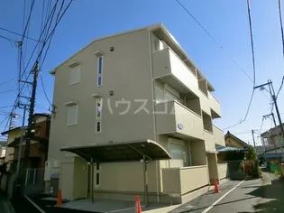 ネフェルタリ【1階】の外観