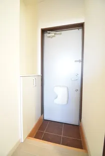 ステラタウン A棟【1階】の玄関