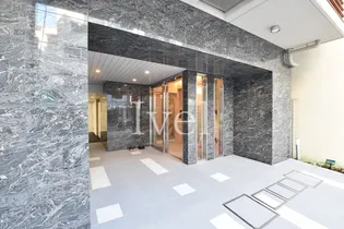 東京都千代田区鍛冶町2【マンション】の外観