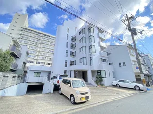 カ-ムネス【4階】の外観