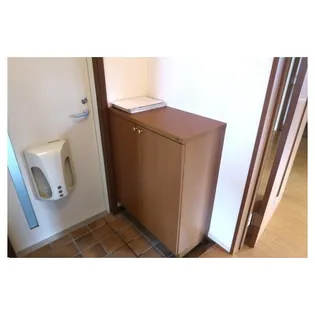 アンソレイエI・II【2階】の玄関