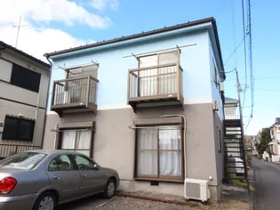 August【2階】の外観