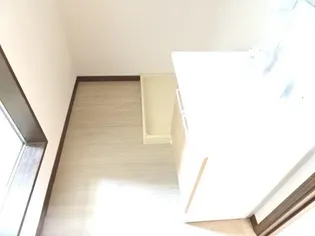 サンシャイン西福原【2階】の内装