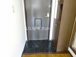 ア・ラ・モード21【1階】の玄関