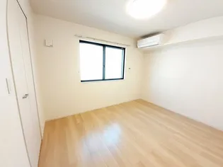 ラフレ-ズ IV【1階】の内装