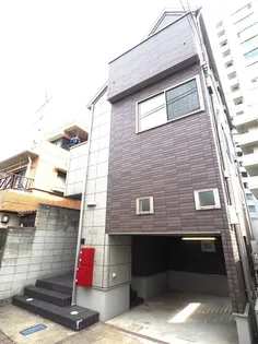 東京都新宿区左門町【一戸建】の外観