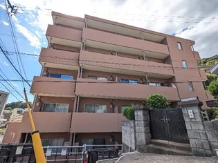 セントポリア泉【5階】の外観