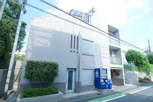 東京都世田谷区松原1【マンション】の外観