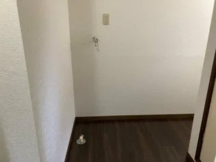 コーポいずみB棟【1階】の居間