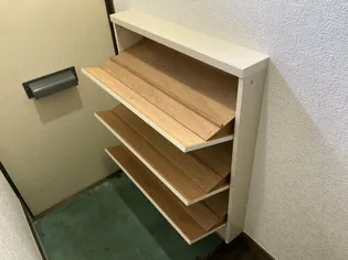 コーポいずみB棟【1階】の玄関