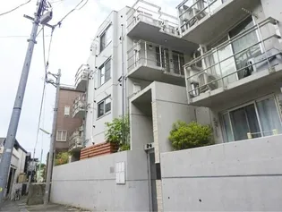 ドエル下北沢【3階】の外観