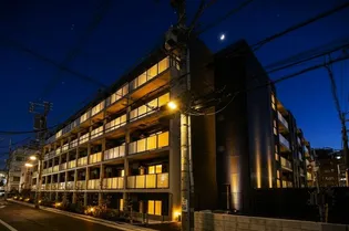 東京都新宿区四谷4【マンション】の外観